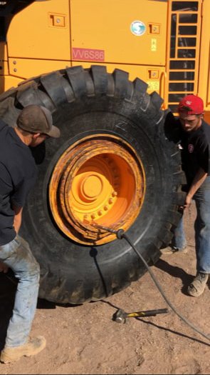 Changing-29.5R25-Loader-Tire-9